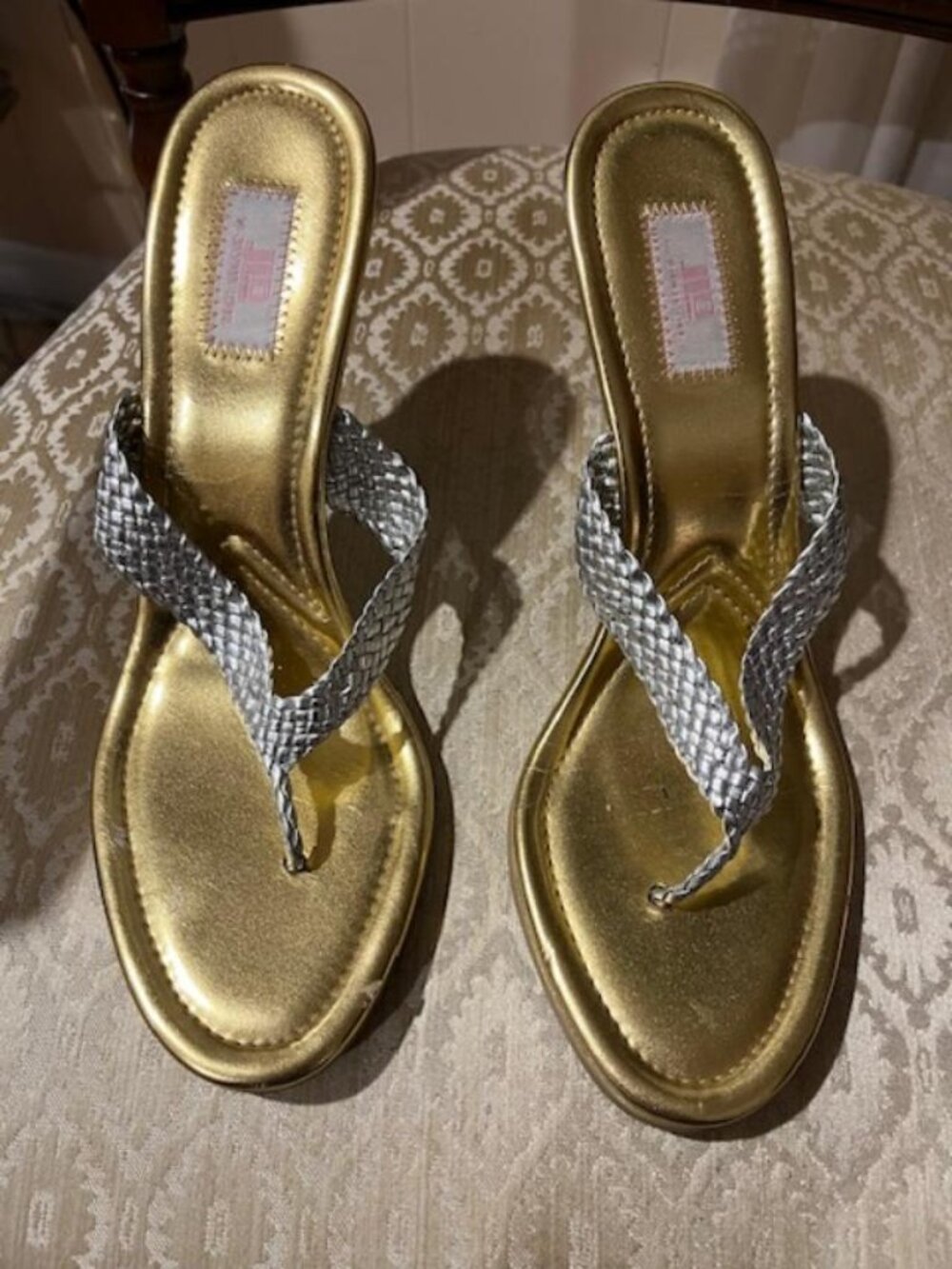 JLo (Jennifer Lopez) Woven Silver Thong Heels/Goes with Every Outfit/Size 9